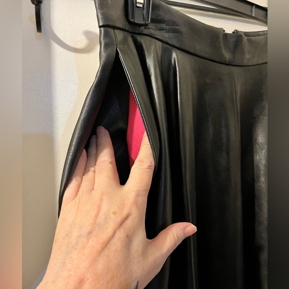 Vixen- size XL- black vegan leather-Bad Girl- skirt w/zip. NWT. Pockets. - Picture 2 of 4